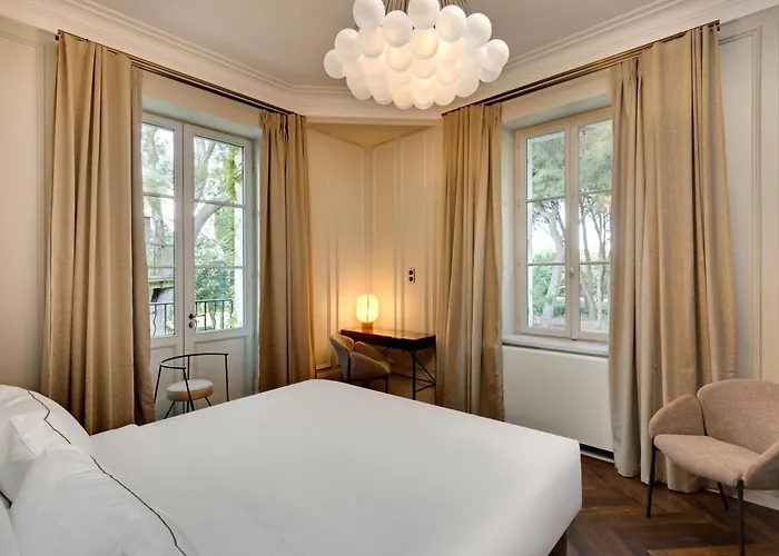 La Jasso Hotel, Maison De Famille Hotel